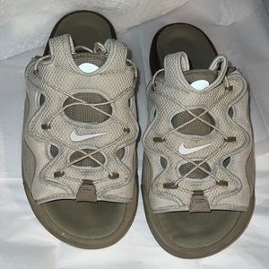 Nike Offline 2.0 Men’s 11.5 Beige Khaki cz0332-201 EUC